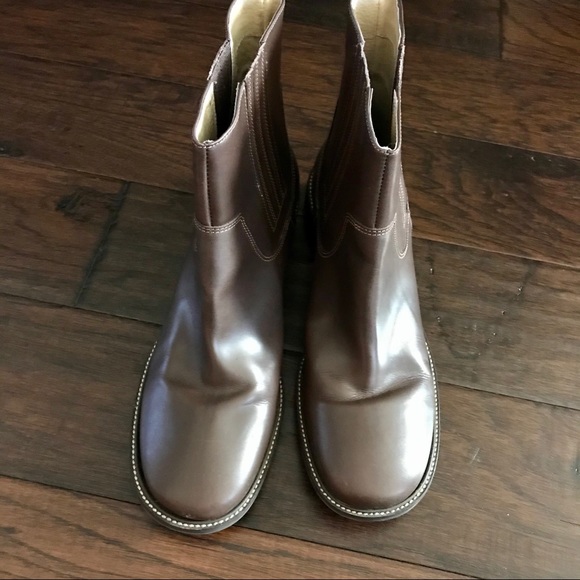 L.L. Bean Shoes - L.L.Bean Chelsea Pull On Boot